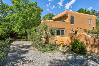 4913 Guadalupe Trail NW, Albuquerque