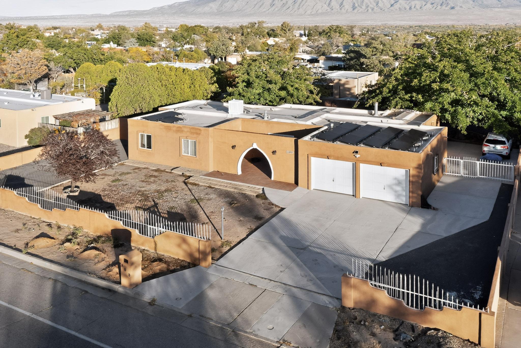 808 Villa Verde Drive SE - Main Image