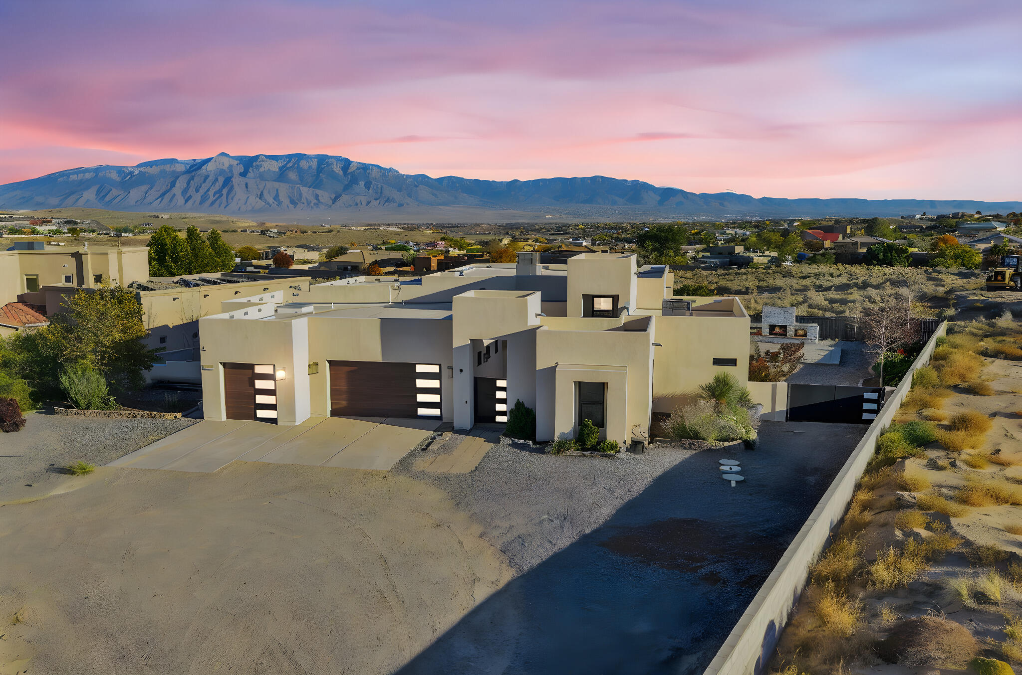 2104 Chessman Drive NE - Main Image