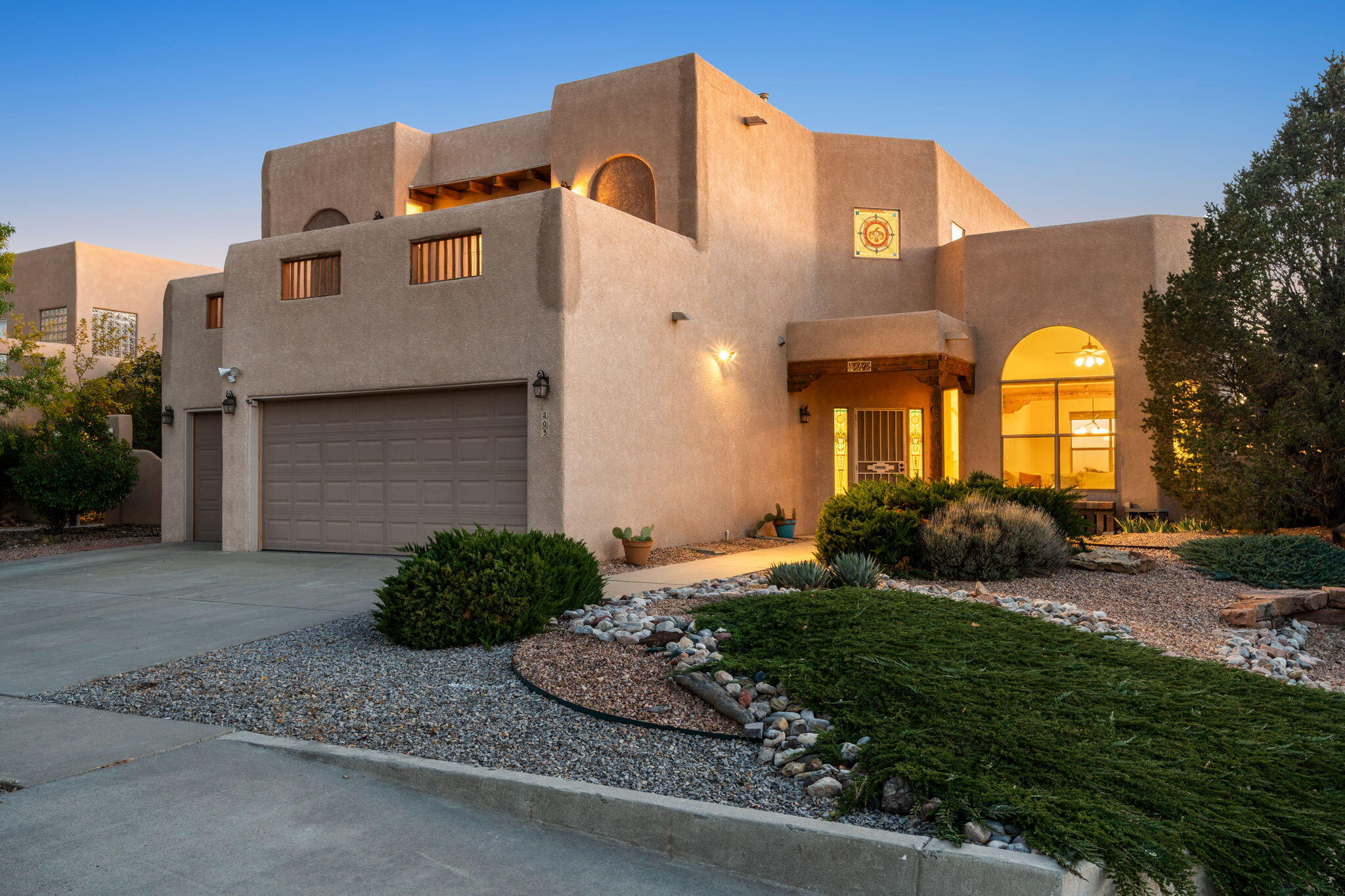 509 Eugene Court SE - Main Image