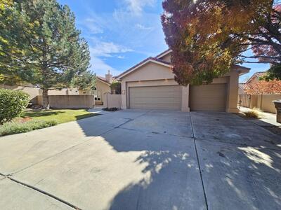12076 Crimson Glory Road NE, Albuquerque