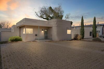 213 Girard Boulevard SE, Albuquerque