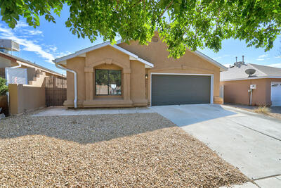 632 Foyt Drive SW, Albuquerque